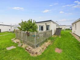 2, Palm Springs, Miami Beach, Mablethorpe LN12 2JY