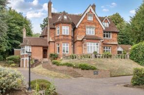 2, The Mount, Petworth Road, Witley, Godalming GU8 5PL