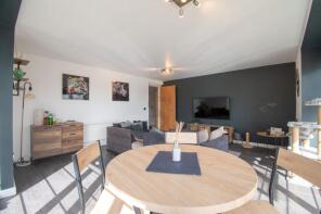 132g, Larchmont Road, Leicester LE4 0BW
