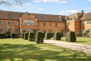 15, Abbey Gardens, Woolhampton, Reading RG7 5TZ
