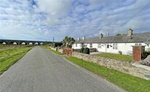 Bwthyn Taid A Nain, Viaduct Terrace, Malltraeth, Bodorgan LL62 5HG