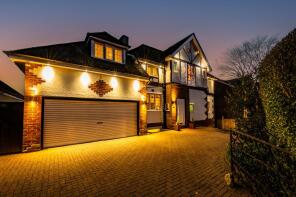 1, Hillcourt Road, Romiley, Stockport SK6 4QD