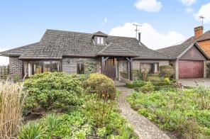 Applegarth, Stream Lane, Pulborough RH20 2HG