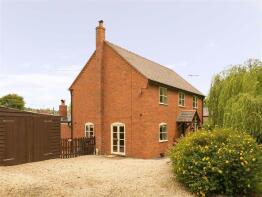 Cae Bach, Ystryd Y Ceunant, Llanfechain SY22 6UT