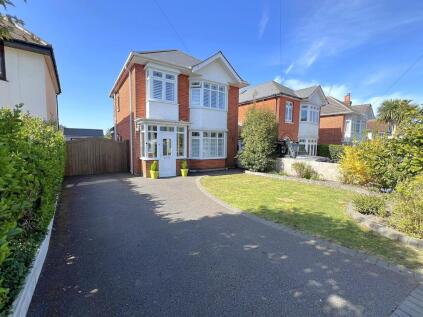 Harbour Hill Crescent, Oakdale , Poole, BH15