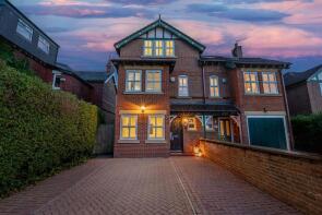6b The Town House, Bankhall Lane, Altrincham WA15 0JZ