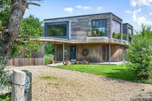 Whispering Reeds, Pett Level Road, Hastings TN35 4EH