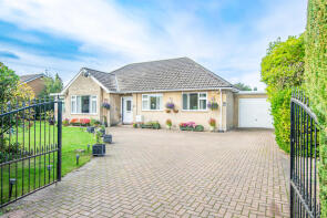 14 Fernlea, Fox Lane, Thorpe Willoughby, Selby YO8 9NA