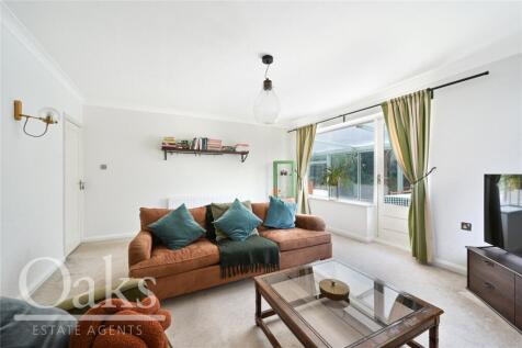 Outram Road, Addiscombe