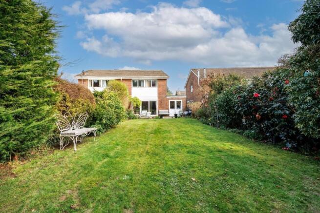 Mustaver_Luxford_Road_Crowborough_TN62PP_RootsProp