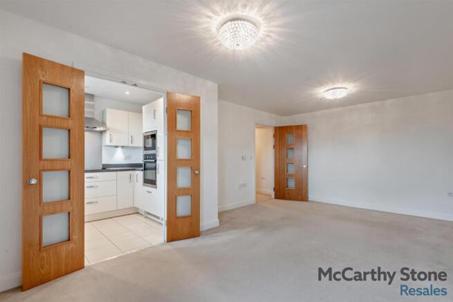 8672388-interior03-800.jpg