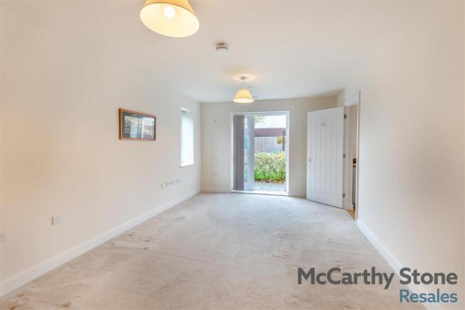 8668601-interior08.jpg