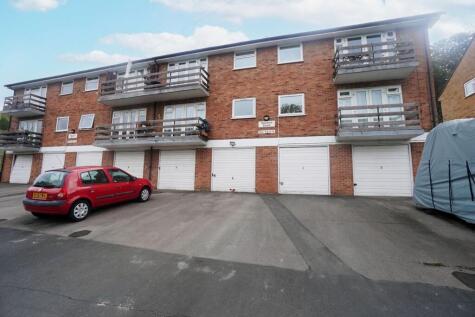 Carisbrooke Avenue, High Wycombe, HP12