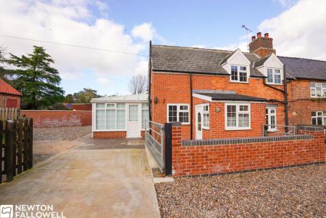 Great North Road, Gamston, DN22