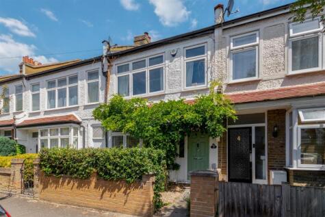 Clifton Park Avenue, Raynes Park