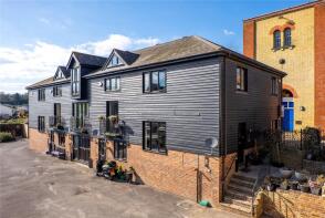 1, The Malthouse, Farleigh Bridge, Maidstone ME16 9NB
