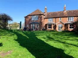 Wisteria Cottage, Bath Road, Midgham, Reading RG7 5UU