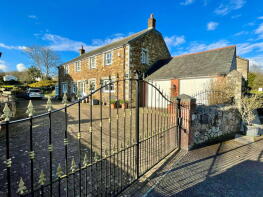 2 Tall Ships, Eleven Doors, Charlestown Road, Charlestown, St. Austell PL25 3NZ
