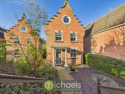 Bays Drive, Halstead, CO9