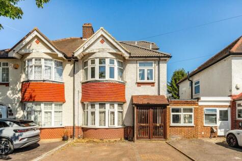 Oaklands Avenue, Isleworth