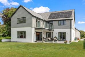 1, Whimbrels Edge, Kingsbridge TQ7 3BR