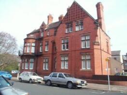 2, Red Gables, Chatsworth Square, Carlisle CA1 1HE