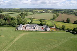 5, Boot And Shoe Close, Crundale, Haverfordwest SA62 4FD