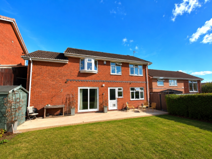 Botany Drive, Upper Gornal, DY3