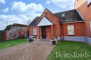 The Bungalow, Guisnes Court, Back Road, Tolleshunt D'arcy, Tollesbury CM9 8TW
