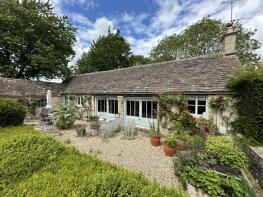 Westcote, 3/142 Haycroft Road To Ash Hole Road Sherborne, Cheltenham GL54 3DU