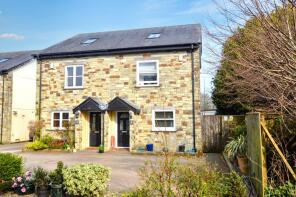 4, Eliots Cottages, Road From Liskeard Road To Castle Hill, Saltash PL12 4QP