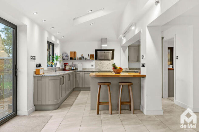 Kitchen/Family 2