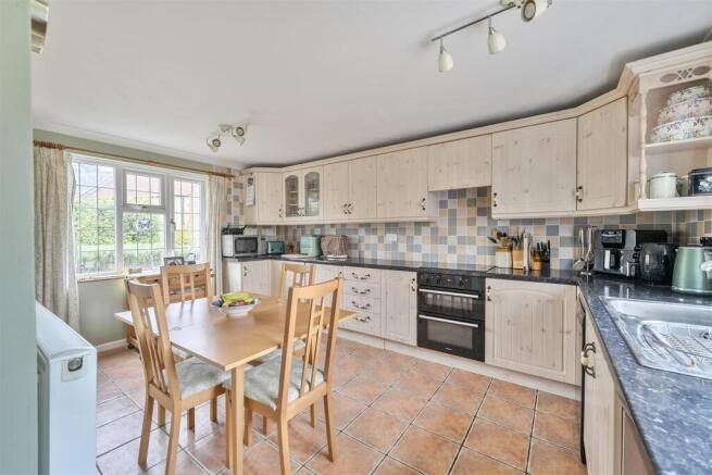 Kitchen / Breakfast Room