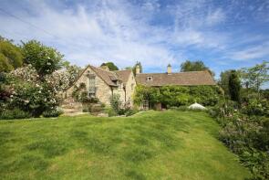 Well Close, Road From The Broadway To The Coach House, Oakridge Lynch, Stroud GL6 7NS