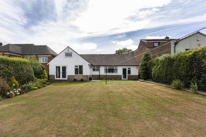 Bramleys Estate Agents - Gernhill Avenue - Fixby (
