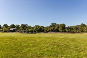 Gaydon, Kennel Lane, Horsham RH13 8LX