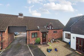 19, Longmeadow, Exeter EX5 3JF