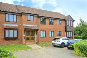 17, Broadlake Close, St. Albans AL2 1NS