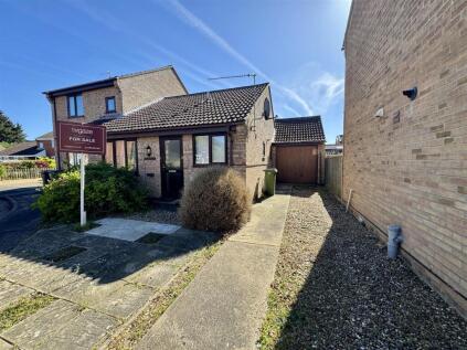 Sandstone Way, Roydon, Diss