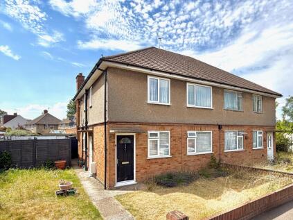 Russell Crescent, Watford, WD25