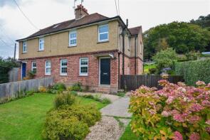 2, Eatenden Lane, Robertsbridge TN32 5LT
