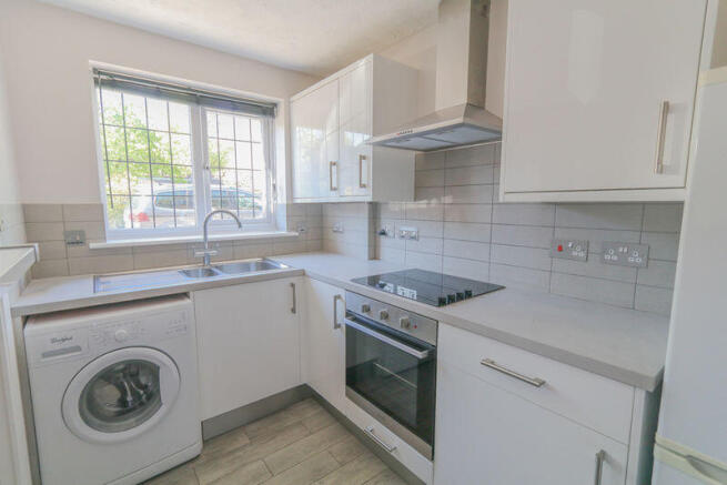 Bright Modern Kitchen