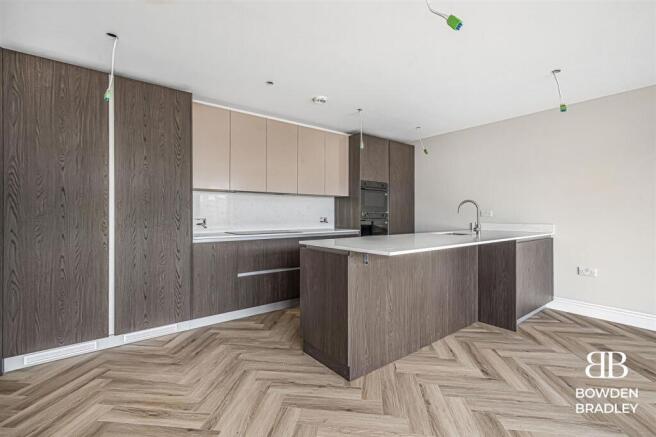 Kitchen / Lounge