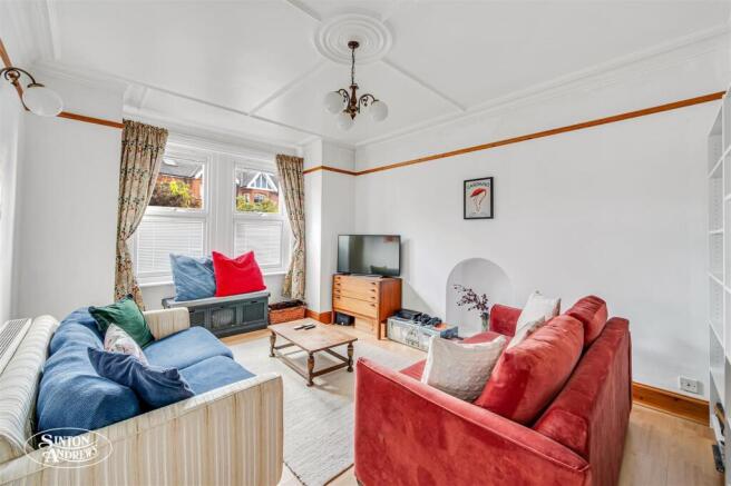 34 Bramley Road-3.jpg