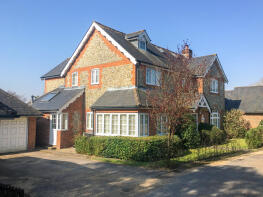 2, Southdowns, Alresford SO24 9UR