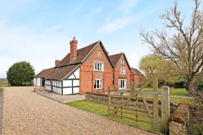 Aullseter House, Sale Green Farm Lane, Droitwich WR9 7LN