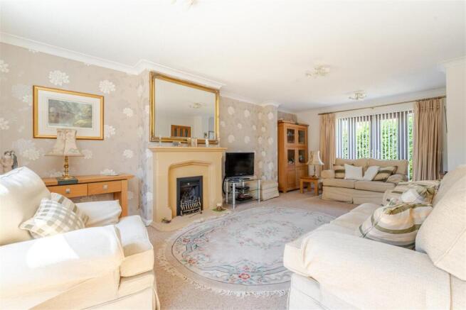 7 Garstons Close Wrington, BS40 5QT 21.jpg