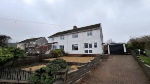 1, Heol Sant Cattwg, Llanspyddid, Brecon LD3 8PD