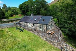 Tyddyn Bach, Arthog LL39 1YR