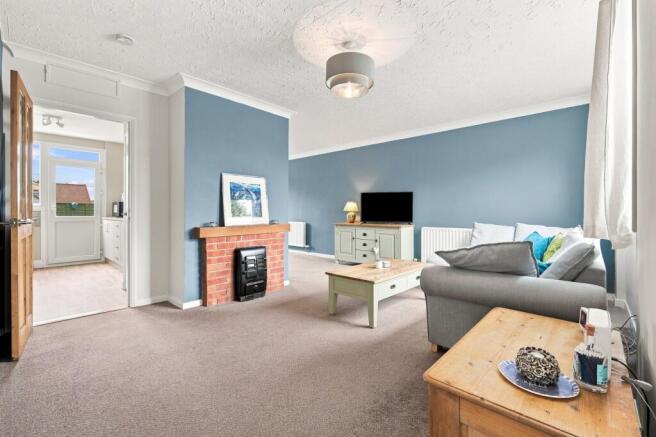 Sitting Room / Dining Room